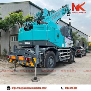 CẨU BÁNH LỐP 25 TẤN KOBELCO RK250