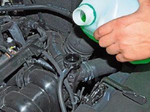 Nước làm mát động cơ